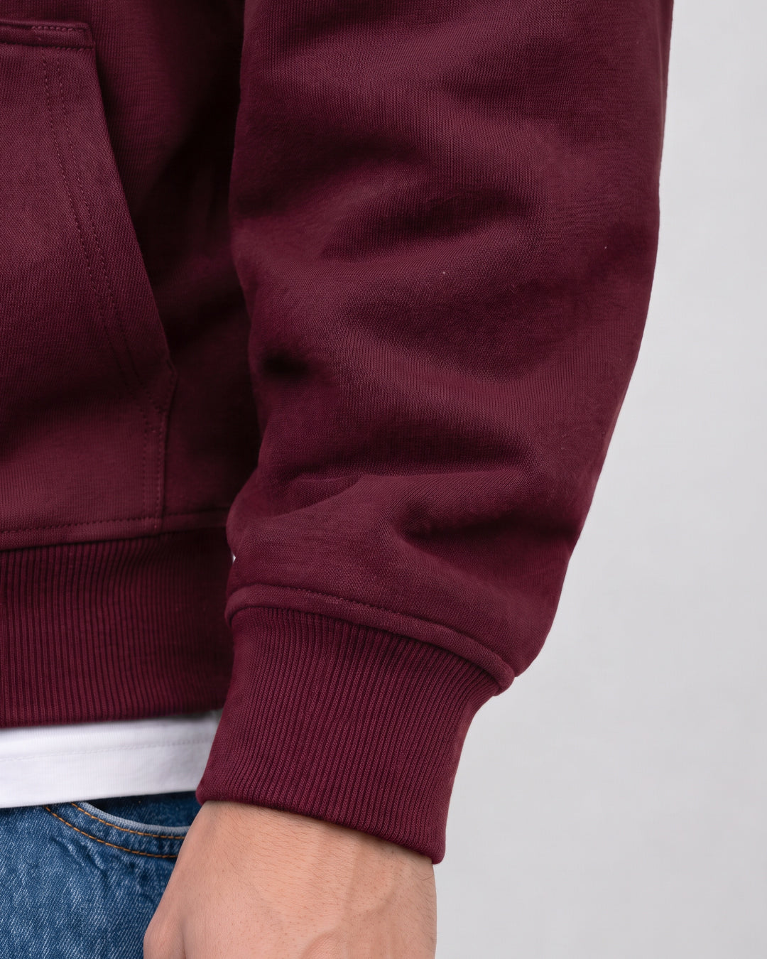 SUTRA wine milton oversized hoodie - ribbed cuff close-up